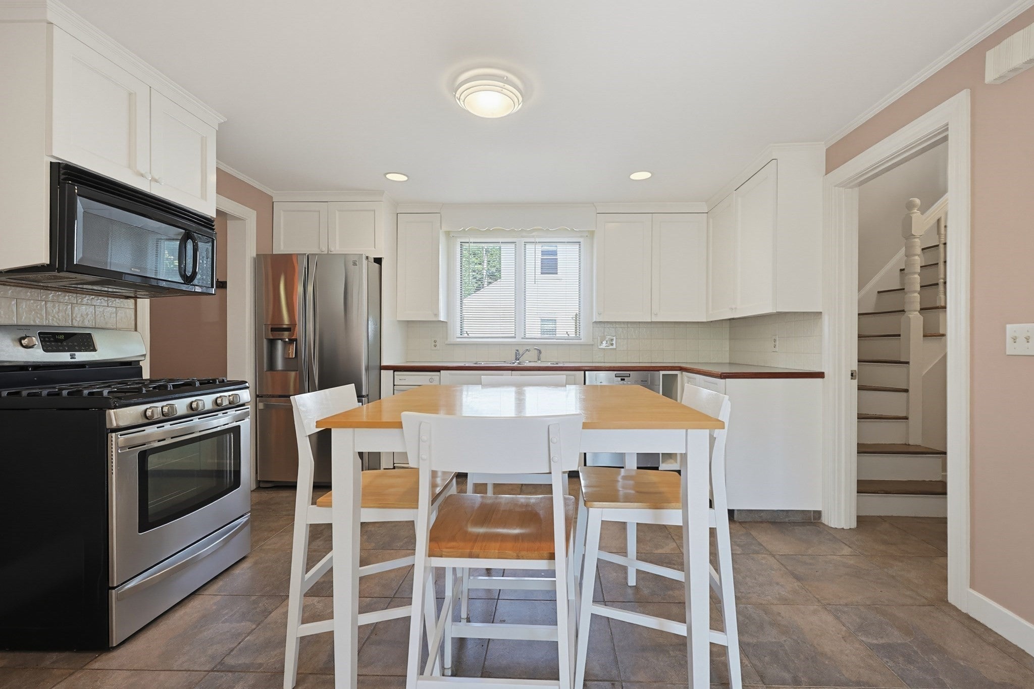 112 Greenwood Ave Wakefield, MA 01880