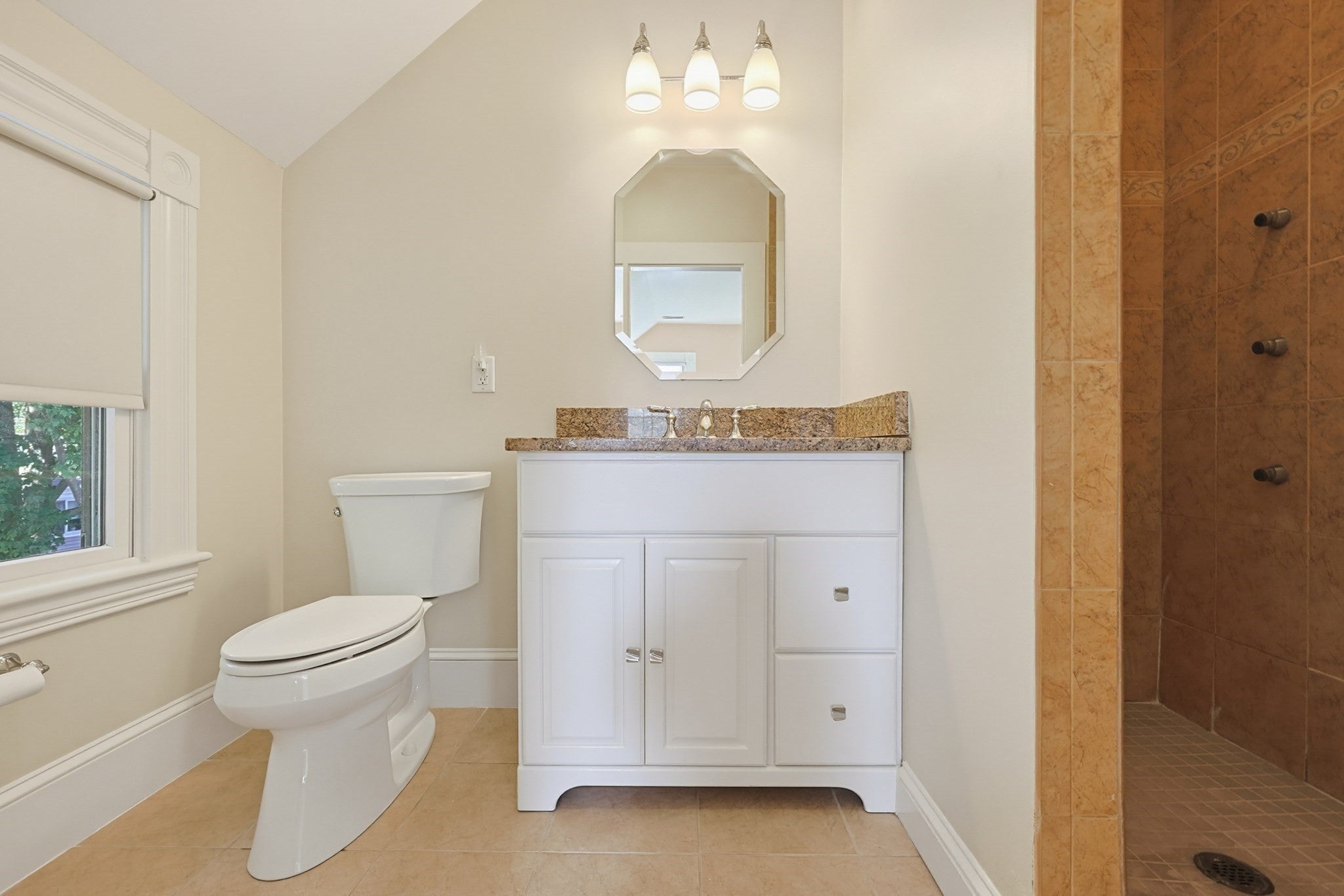 112 Greenwood Ave Wakefield, MA 01880