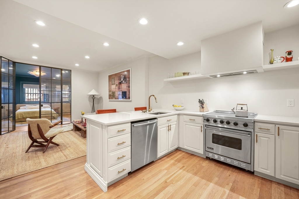 116 Commonwealth Ave #1