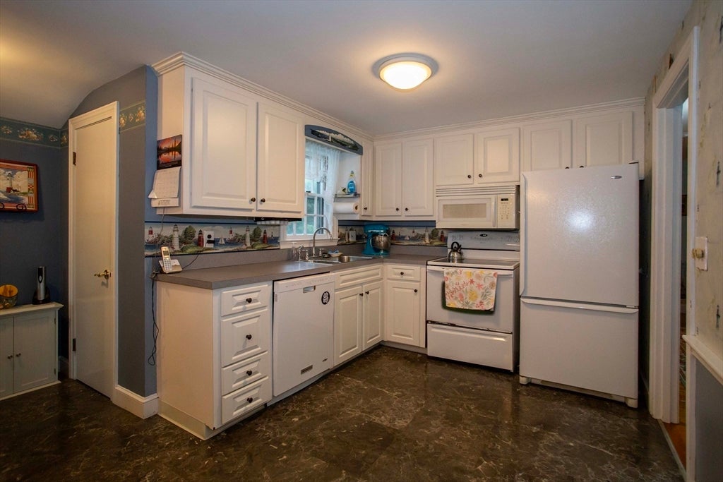 72 Eustis Ave Wakefield, MA 01880