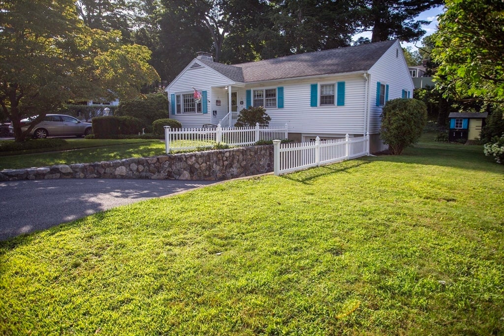 72 Eustis Ave Wakefield, MA 01880