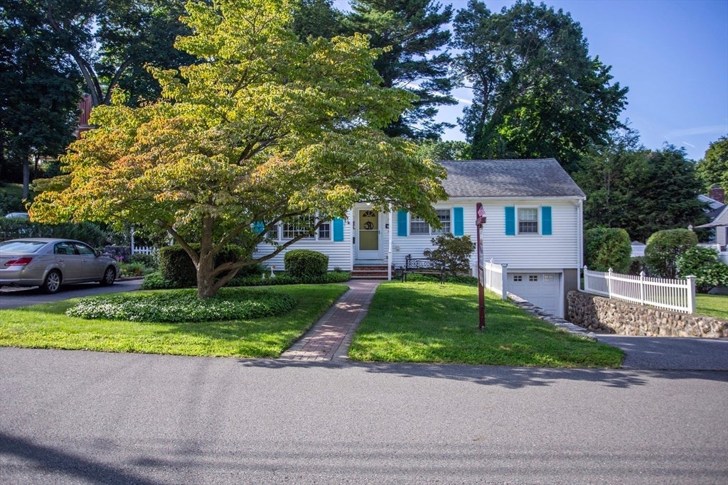72 Eustis Ave Wakefield, MA 01880