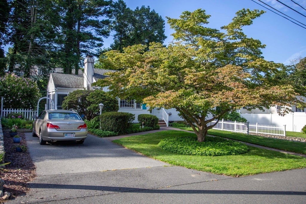 72 Eustis Ave Wakefield, MA 01880