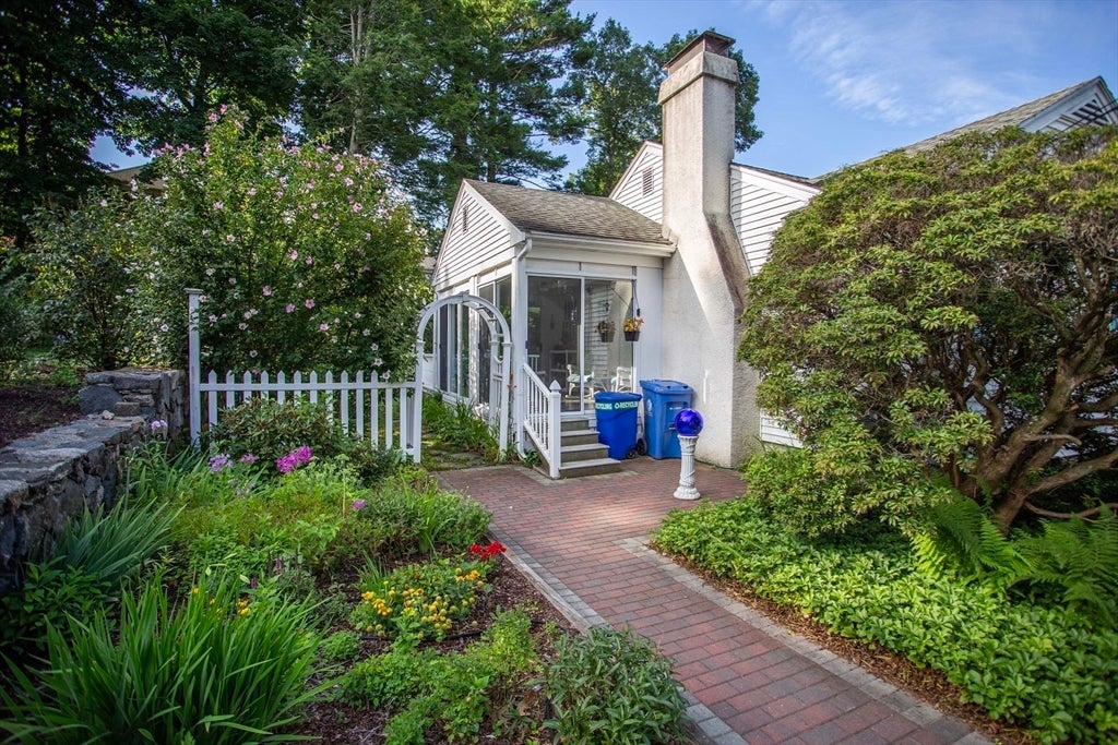 72 Eustis Ave Wakefield, MA 01880