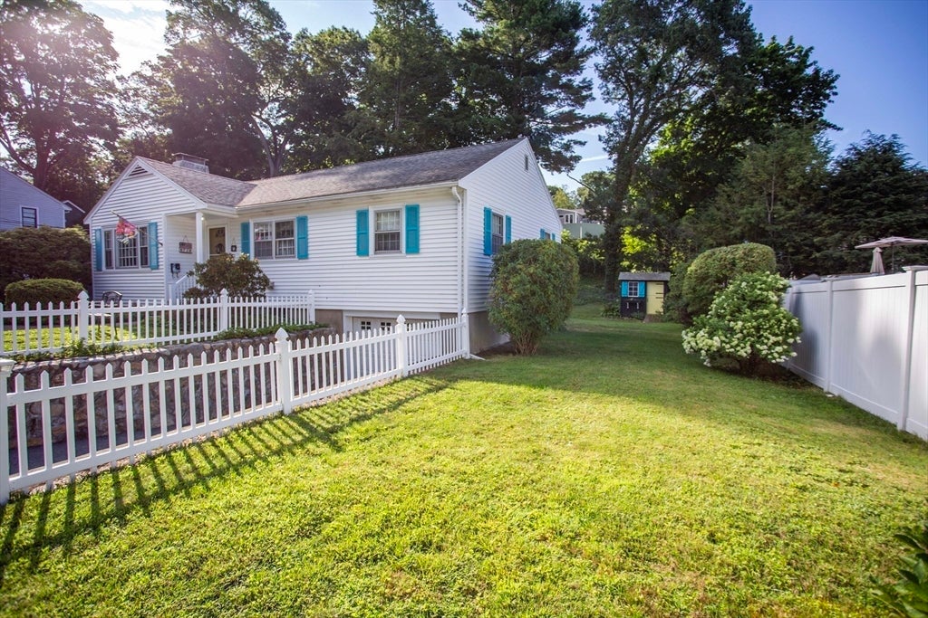 72 Eustis Ave Wakefield, MA 01880