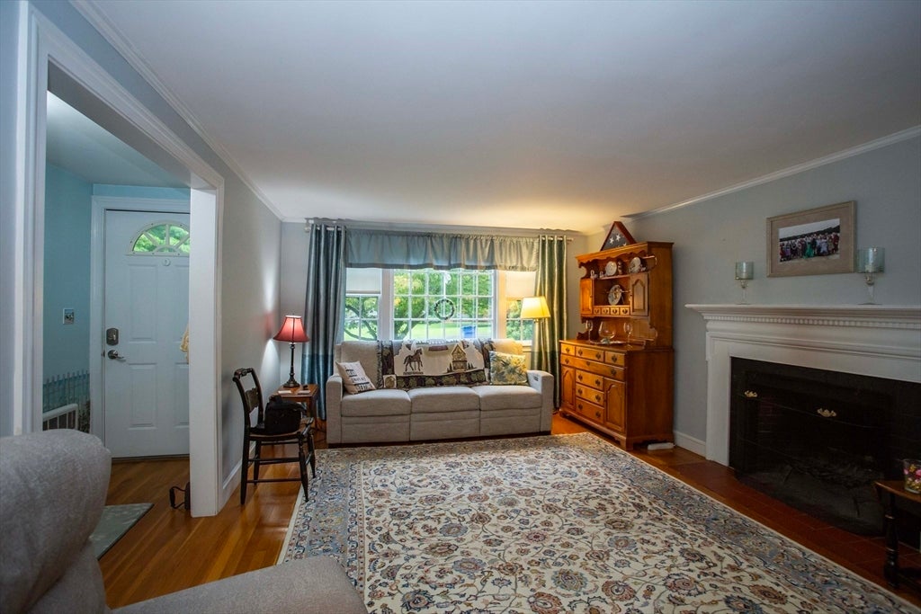 72 Eustis Ave Wakefield, MA 01880