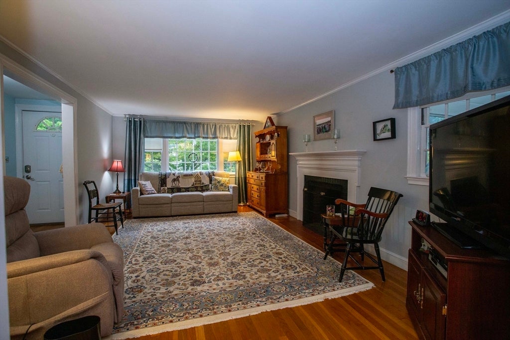 72 Eustis Ave Wakefield, MA 01880