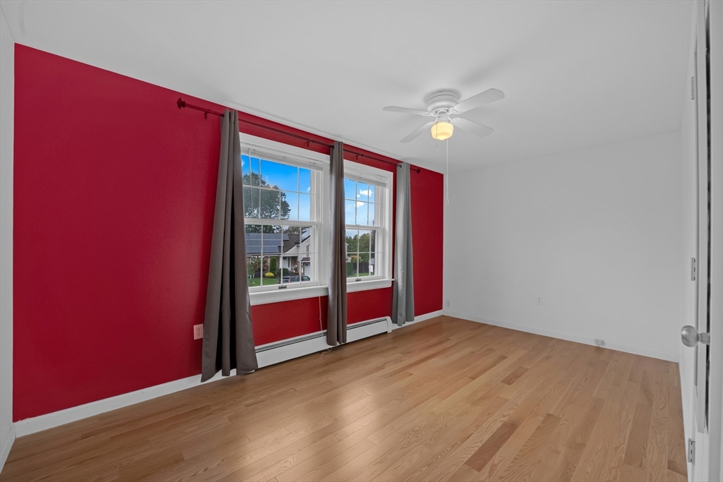9 Lilah Cir Wakefield, MA 01880 9 Lilah Cir Wakefield, MA 01880