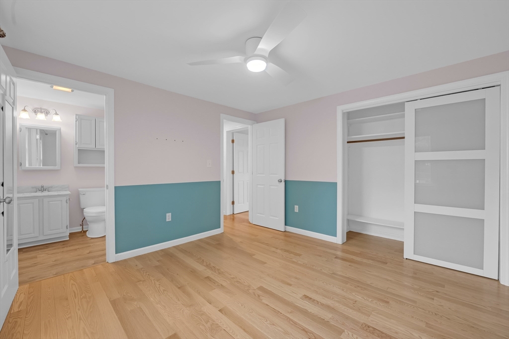 9 Lilah Cir Wakefield, MA 01880 9 Lilah Cir Wakefield, MA 01880