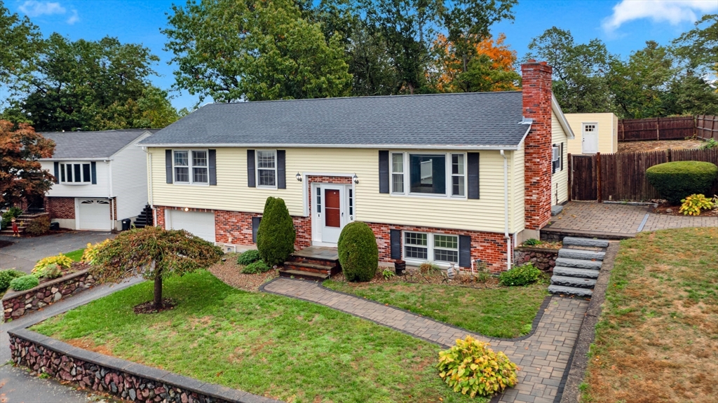 9 Lilah Cir Wakefield, MA 01880 9 Lilah Cir Wakefield, MA 01880