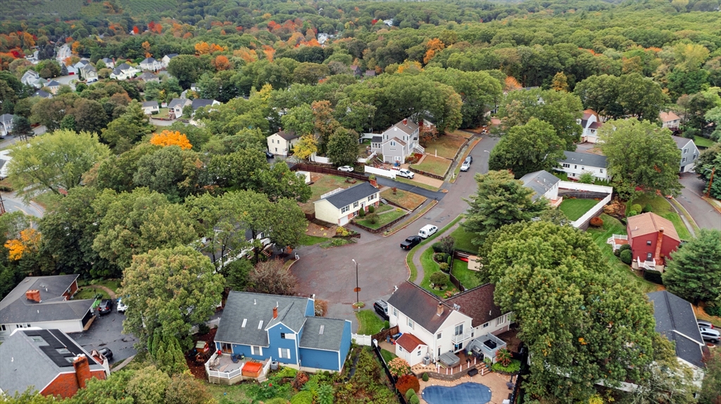 9 Lilah Cir Wakefield, MA 01880 9 Lilah Cir Wakefield, MA 01880