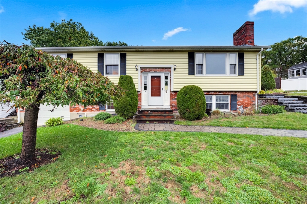 9 Lilah Cir Wakefield, MA 01880 9 Lilah Cir Wakefield, MA 01880