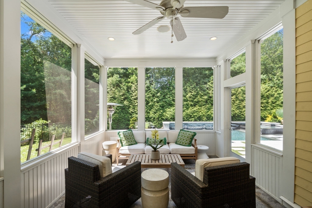 161 Farm St Dover, MA 02030