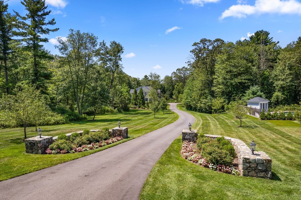 161 Farm St Dover, MA 02030