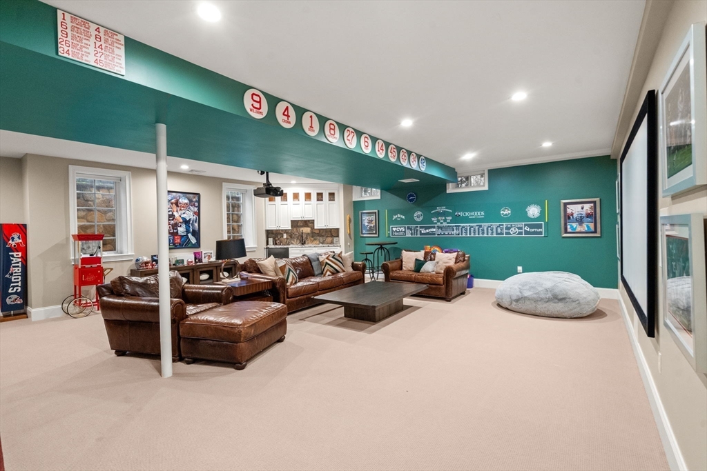 161 Farm St Dover, MA 02030