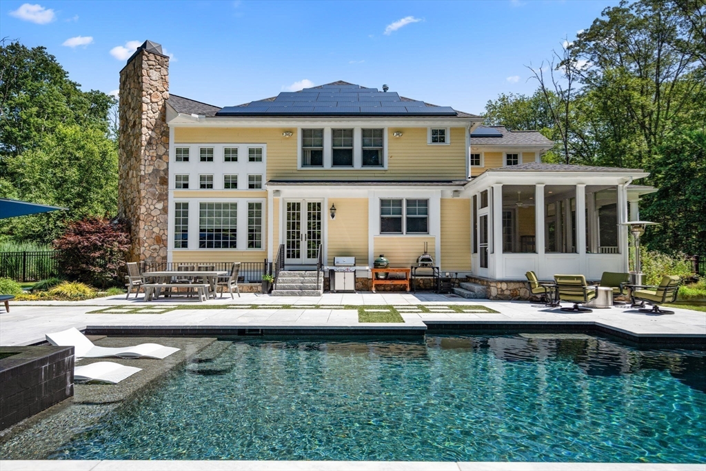 161 Farm St Dover, MA 02030