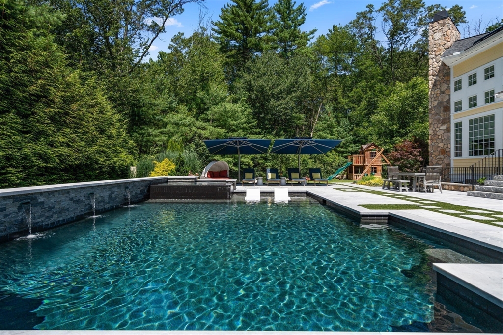 161 Farm St Dover, MA 02030