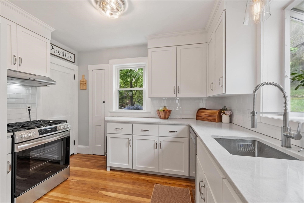 4 Western Ave Wakefield, MA 01880