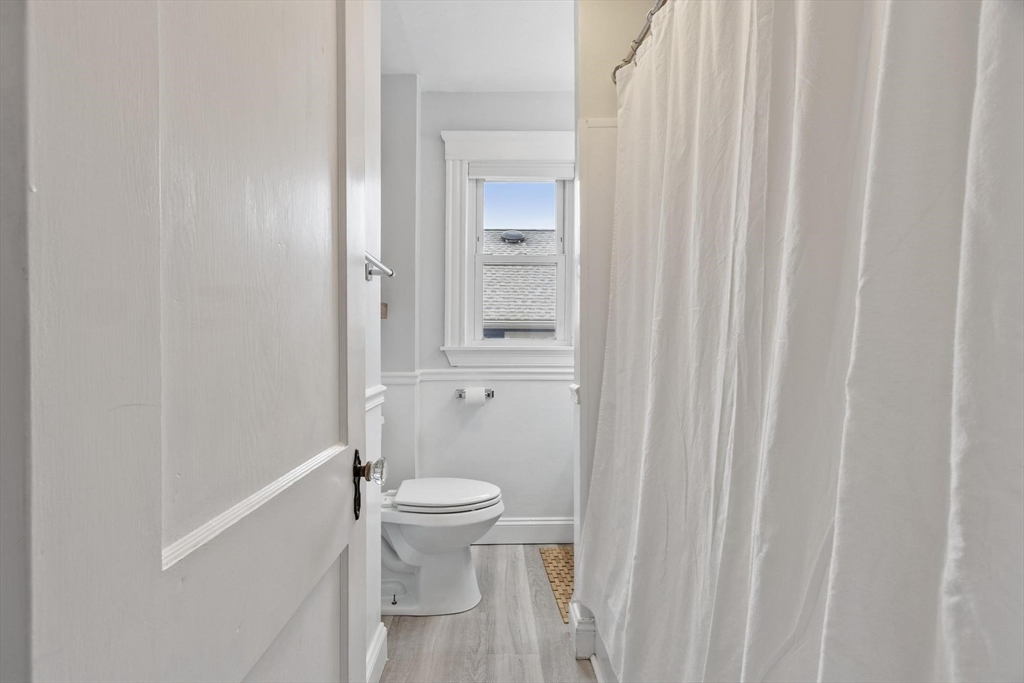 4 Western Ave Wakefield, MA 01880