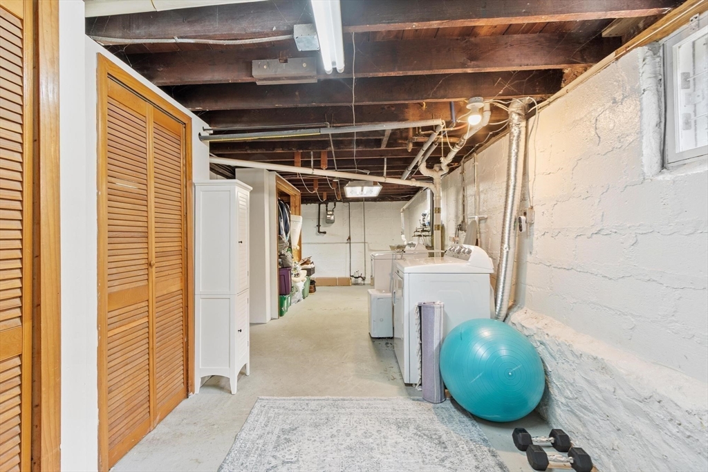 4 Western Ave Wakefield, MA 01880