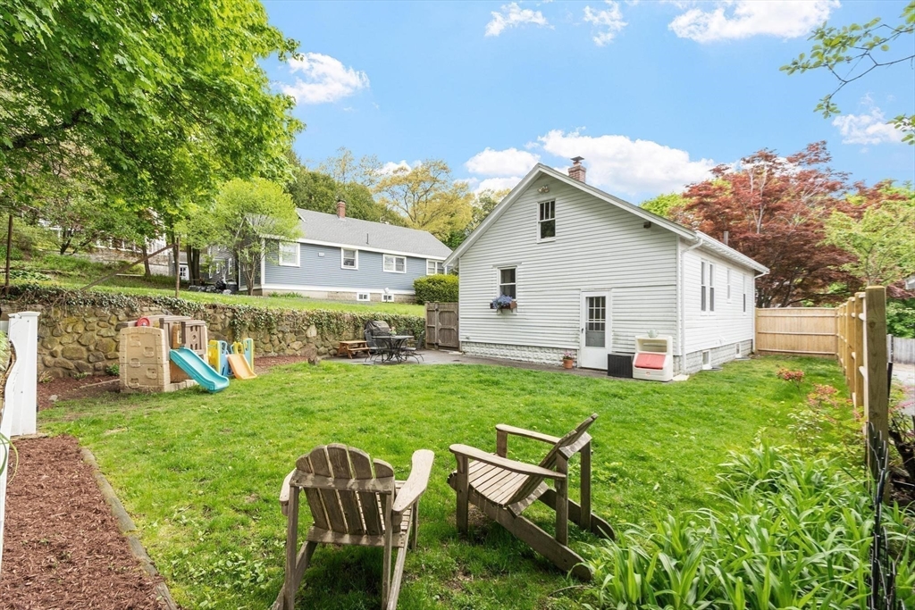 4 Western Ave Wakefield, MA 01880