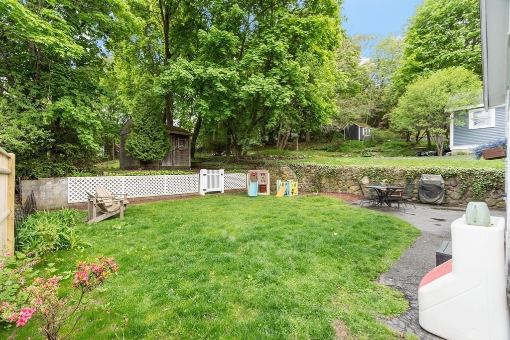 4 Western Ave Wakefield, MA 01880