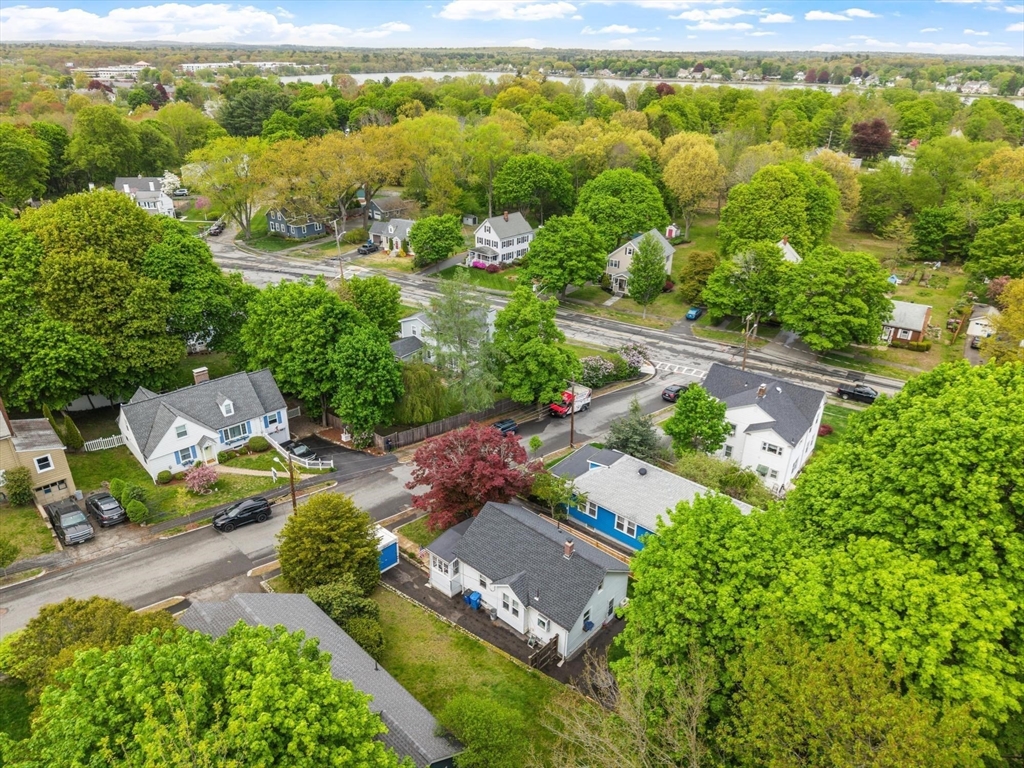 4 Western Ave Wakefield, MA 01880