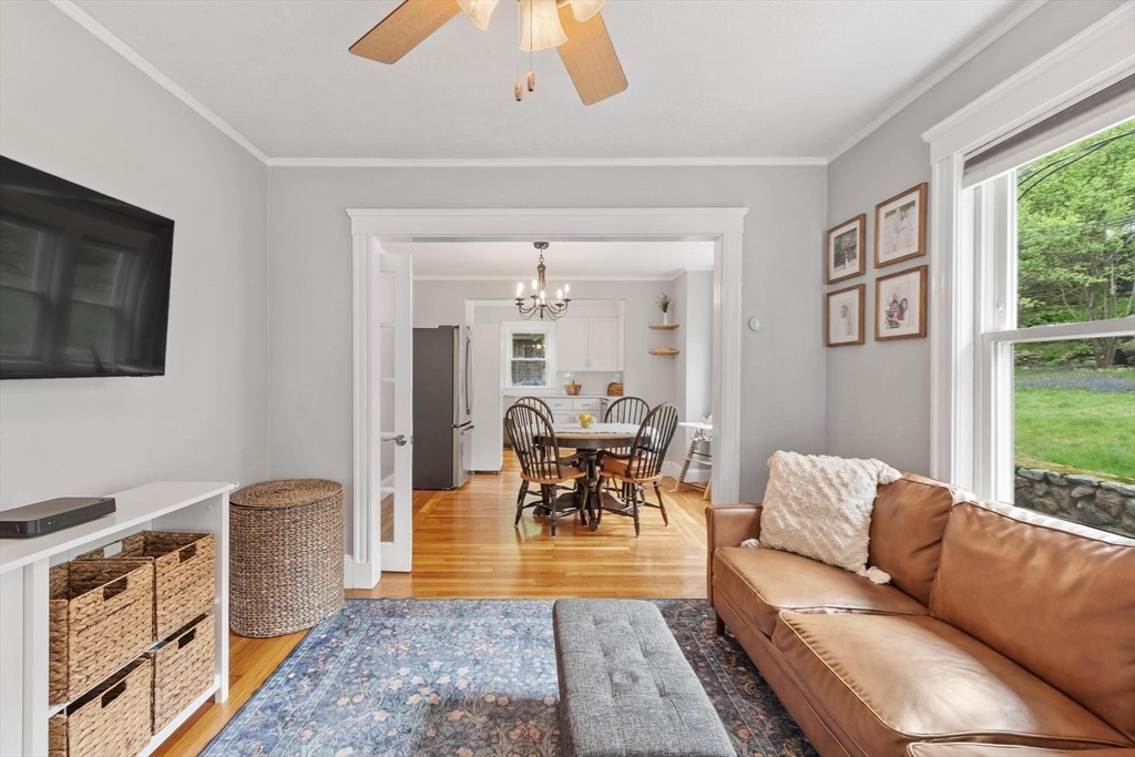 4 Western Ave Wakefield, MA 01880
