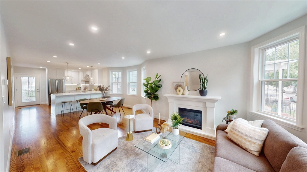 10 Lewis St #1