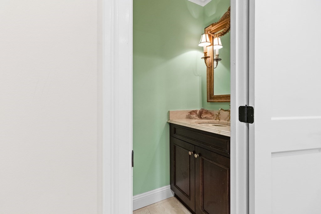 85 East India Row #9G Boston, MA 02110