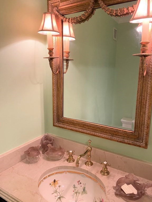 85 East India Row #9G Boston, MA 02110