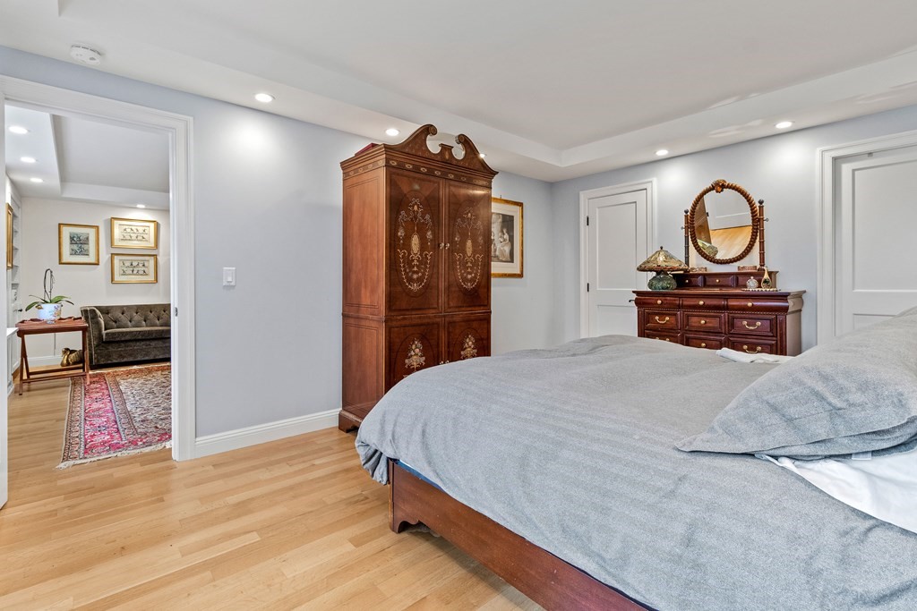 85 East India Row #9G Boston, MA 02110