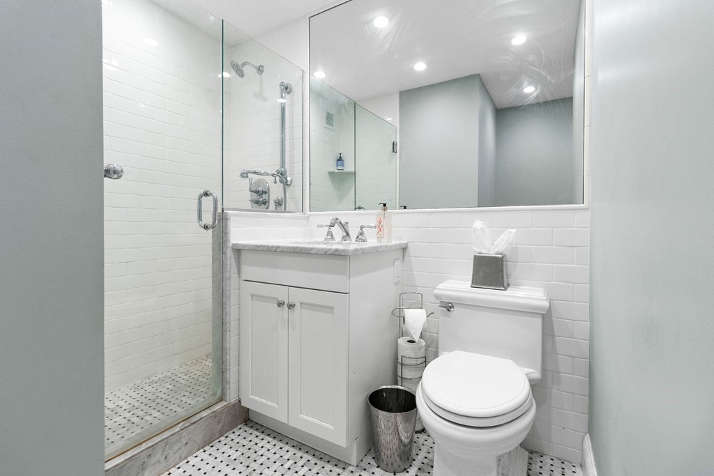 85 East India Row #9G Boston, MA 02110