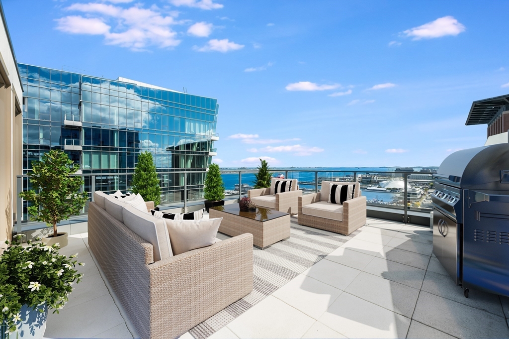 133 Seaport Blvd #2112