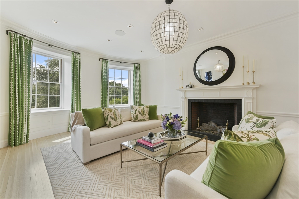 62 Beacon St #3 Boston, MA 02108