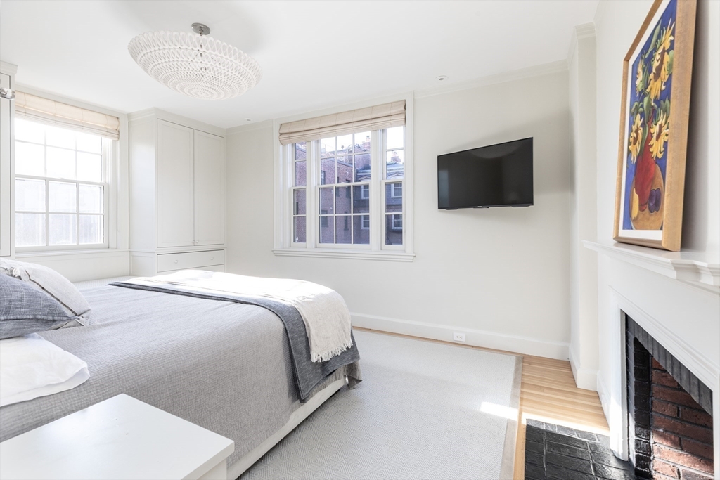 62 Beacon St #3 Boston, MA 02108