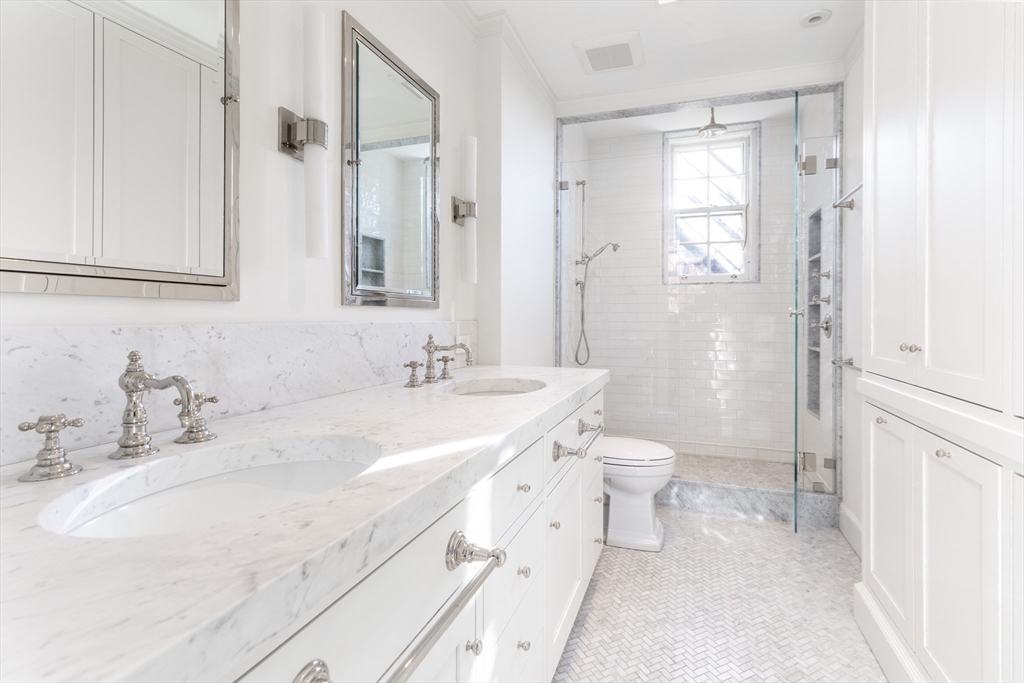 62 Beacon St #3 Boston, MA 02108