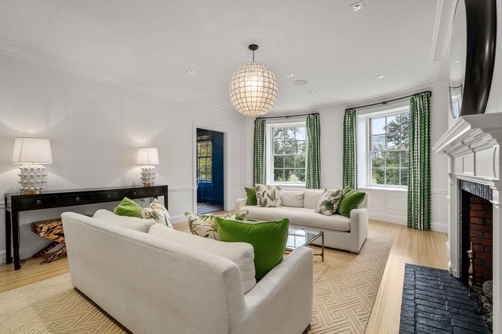 62 Beacon St #3 Boston, MA 02108