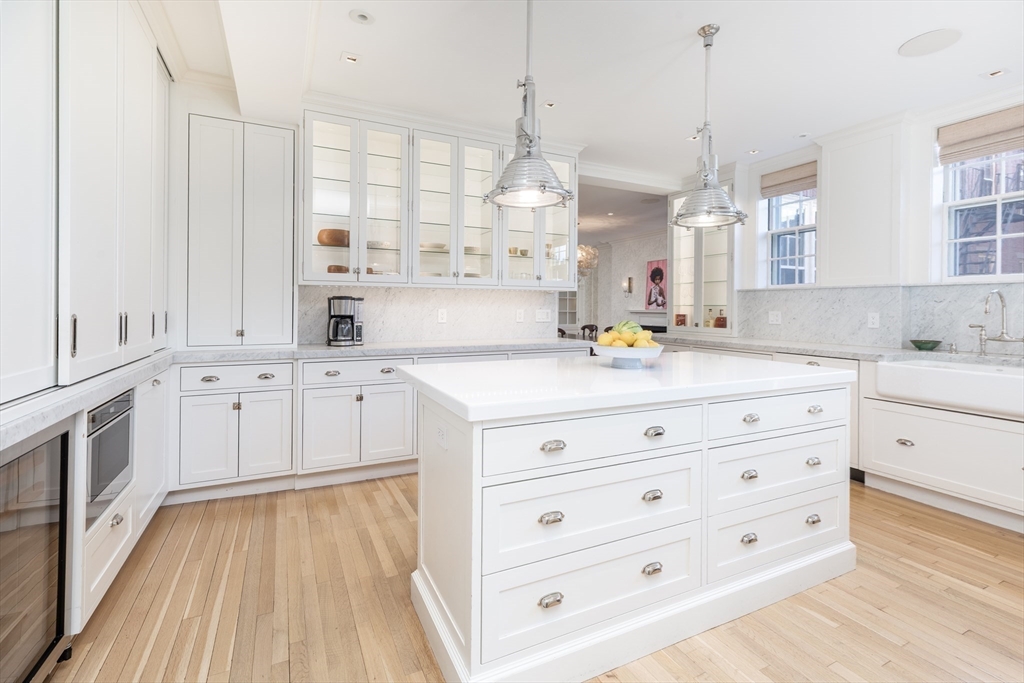 62 Beacon St #3 Boston, MA 02108