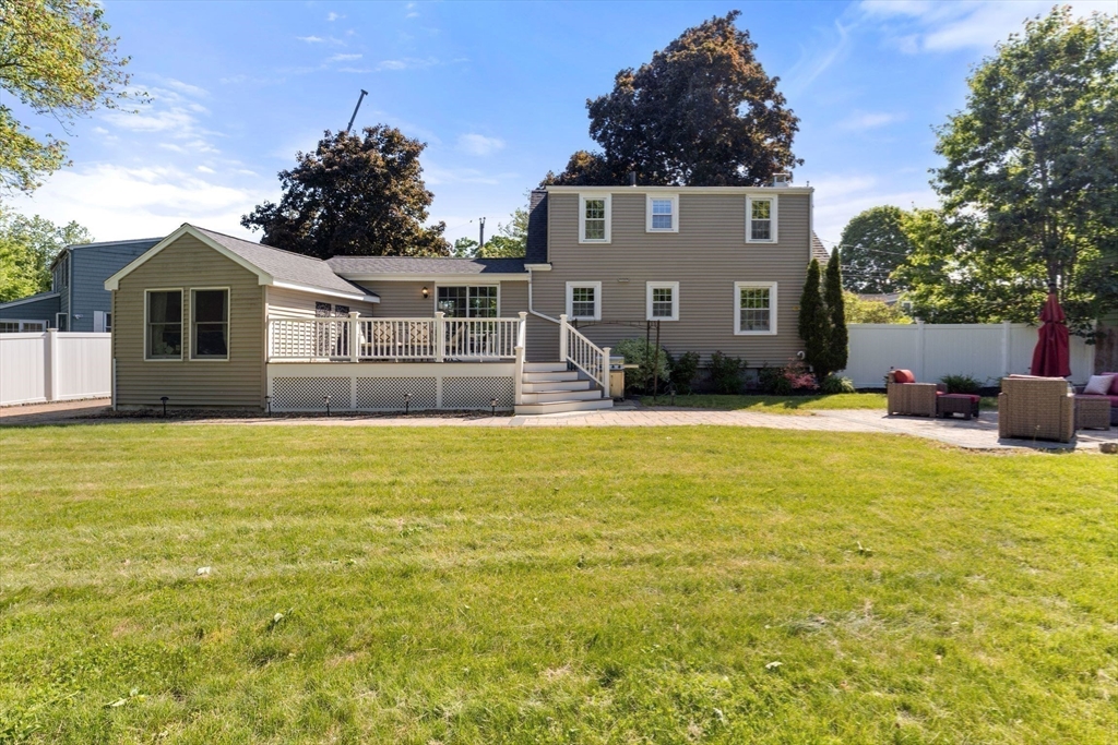 64 Paon Blvd Wakefield, MA 01880