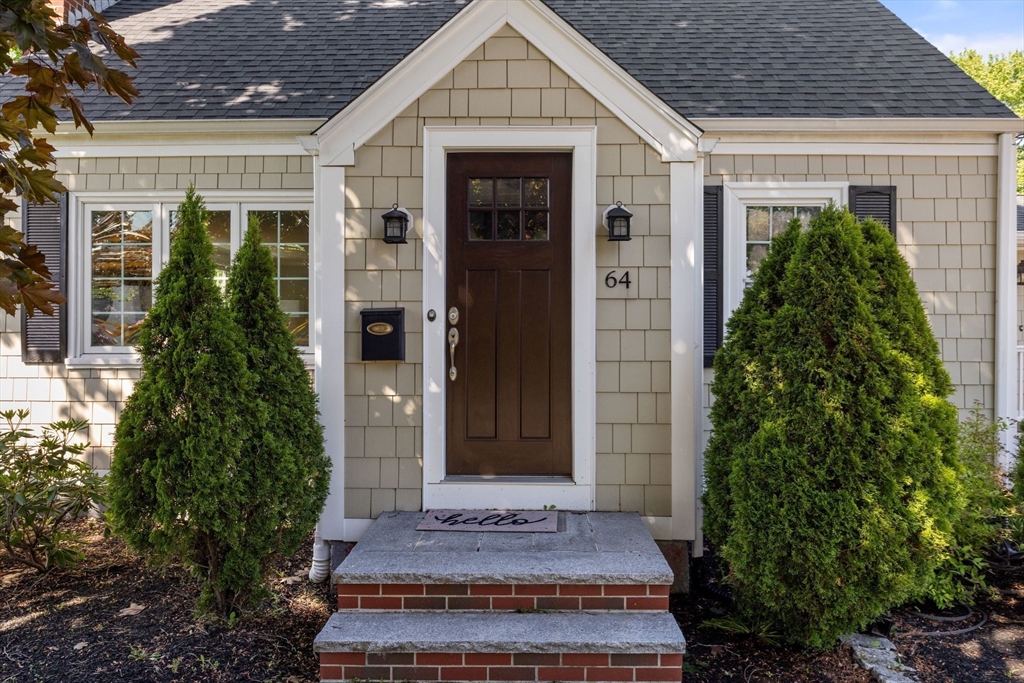 64 Paon Blvd Wakefield, MA 01880