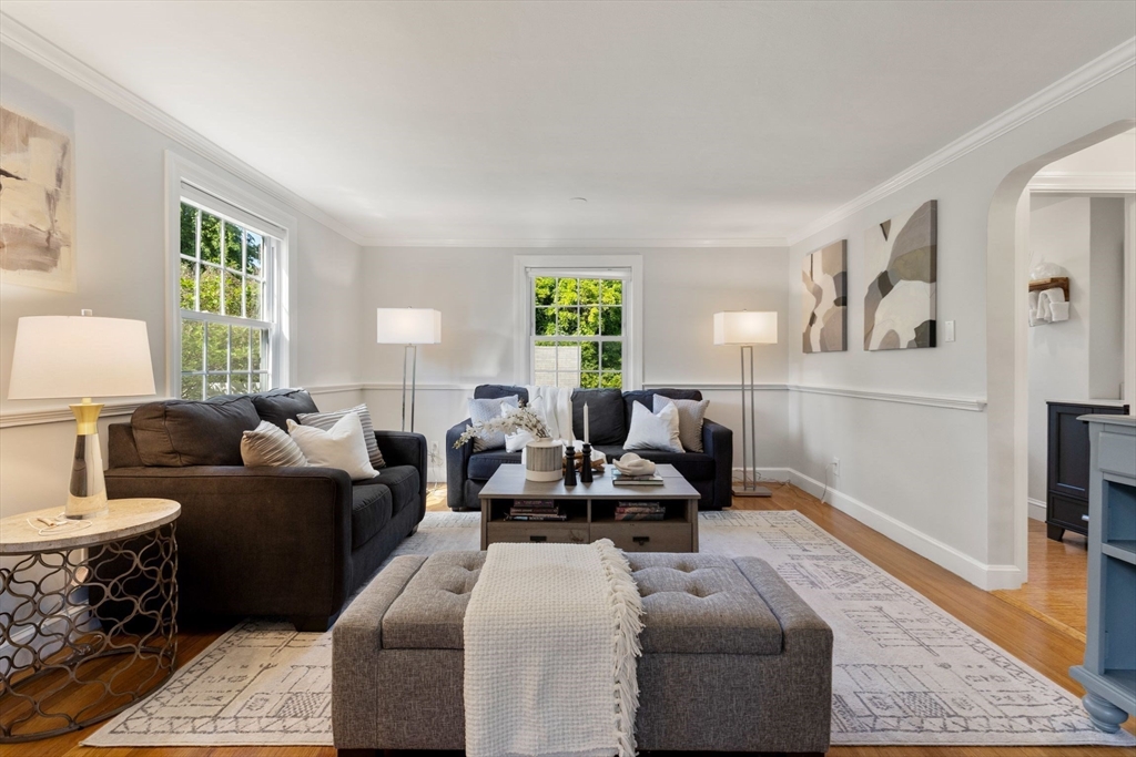 64 Paon Blvd Wakefield, MA 01880