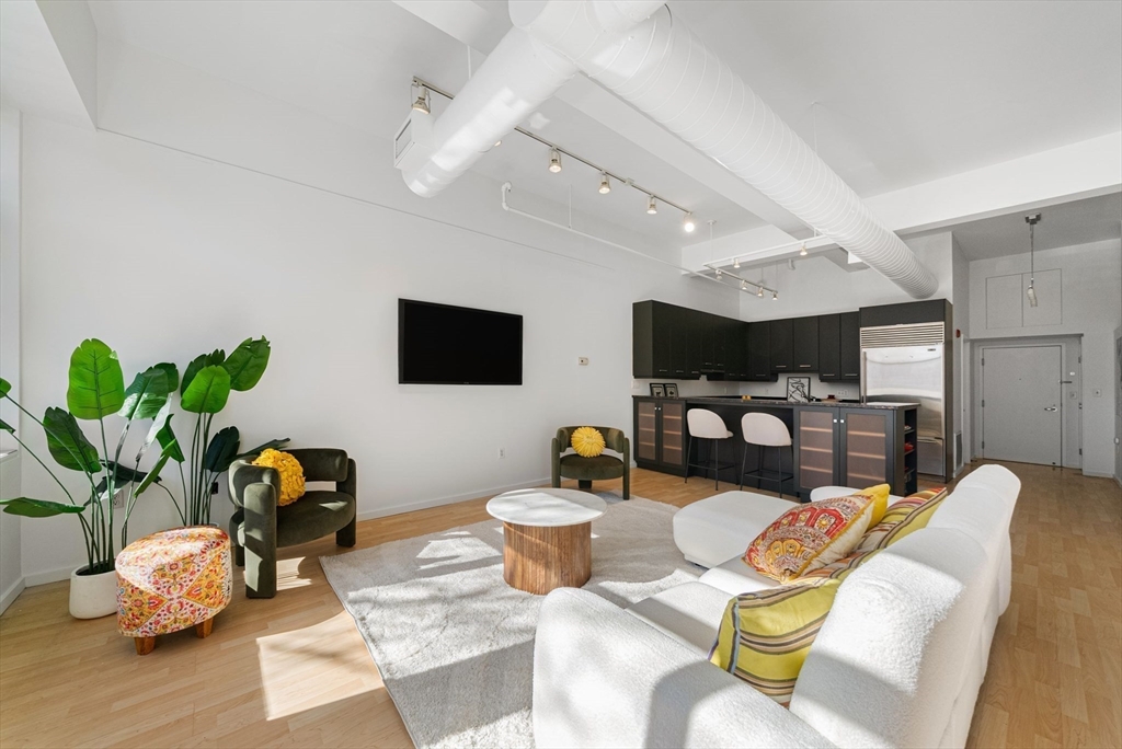 1180-1200 Washington St #213