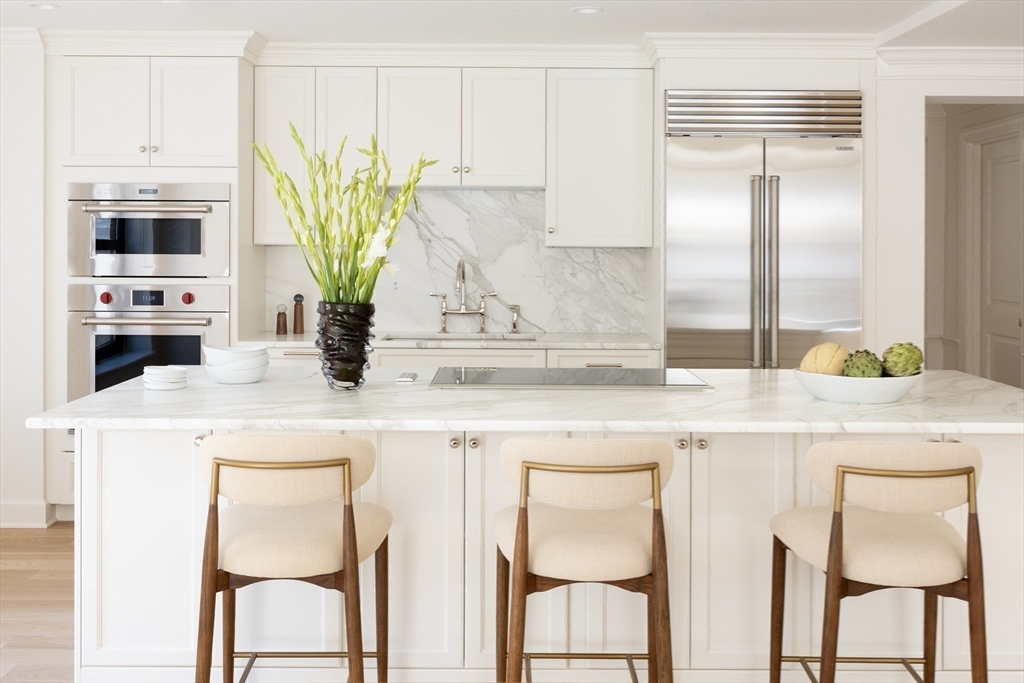 300 Boylston St #907