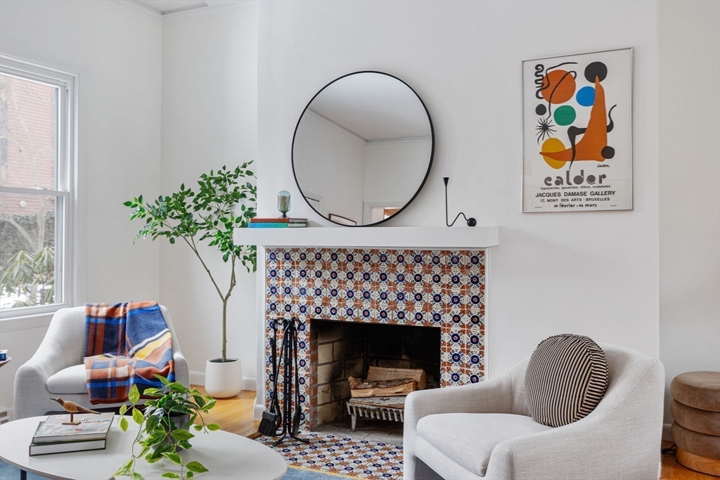 352 Harvard St #1C Cambridge, MA 02138