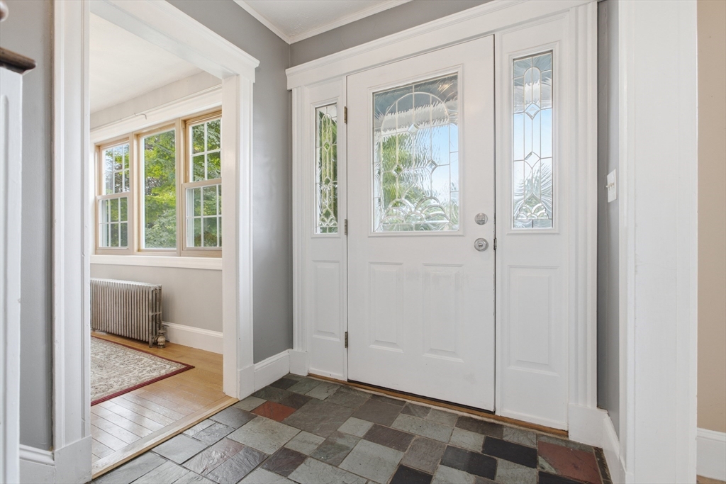 3 Myrtle Ter Wakefield, MA 01880