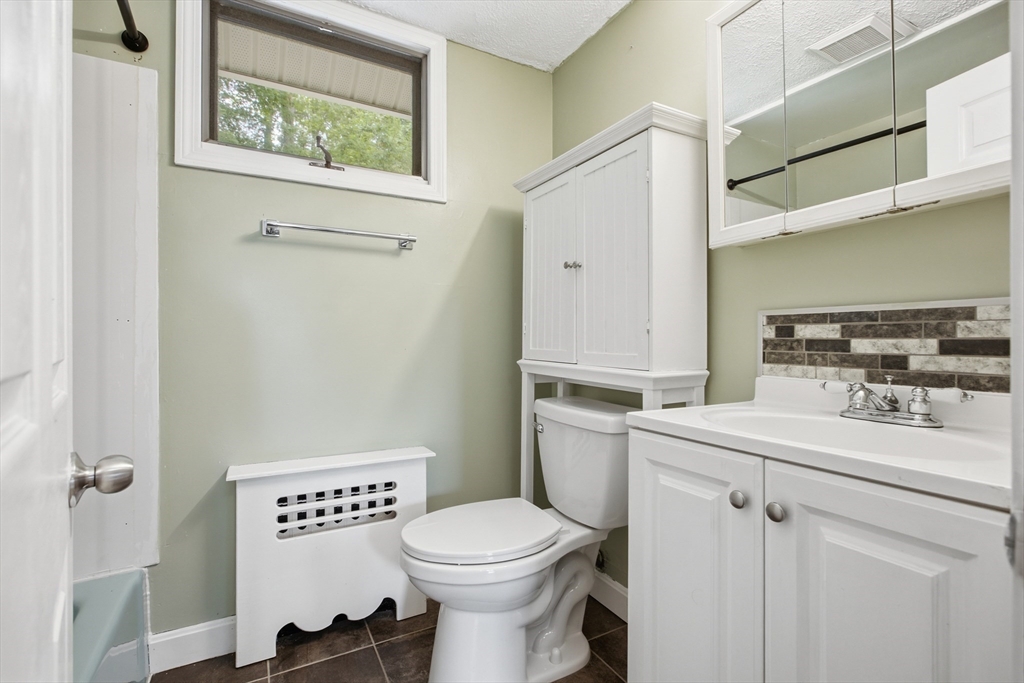 3 Myrtle Ter Wakefield, MA 01880
