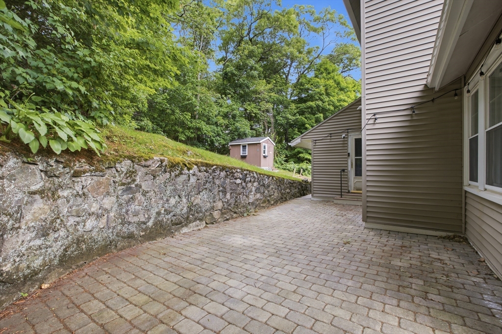 3 Myrtle Ter Wakefield, MA 01880