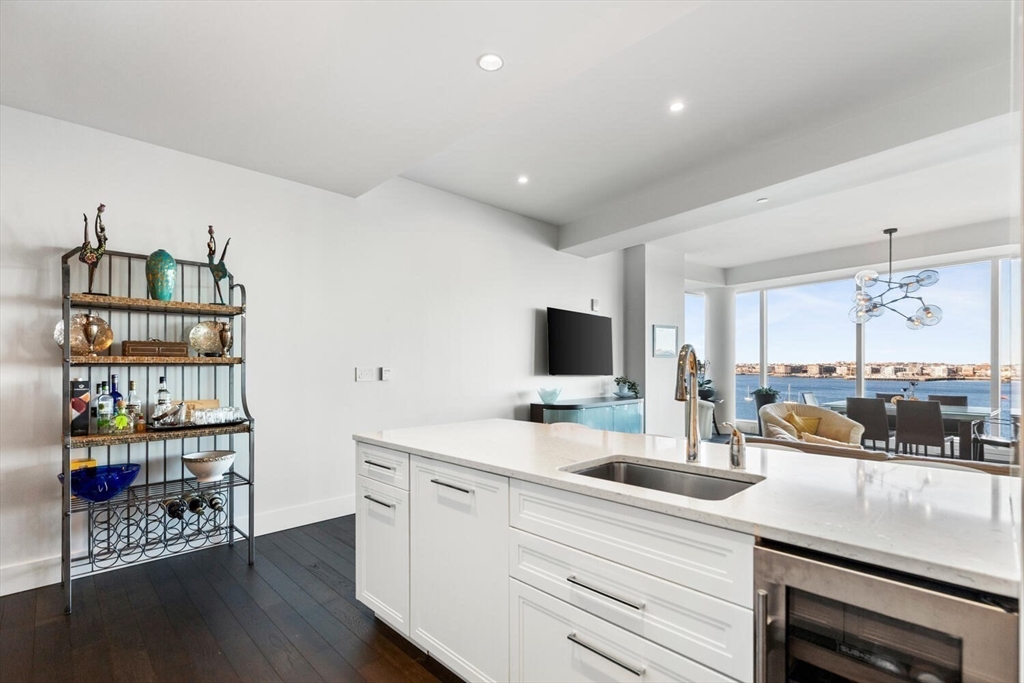 22 Liberty Dr #6F Boston, MA 02210