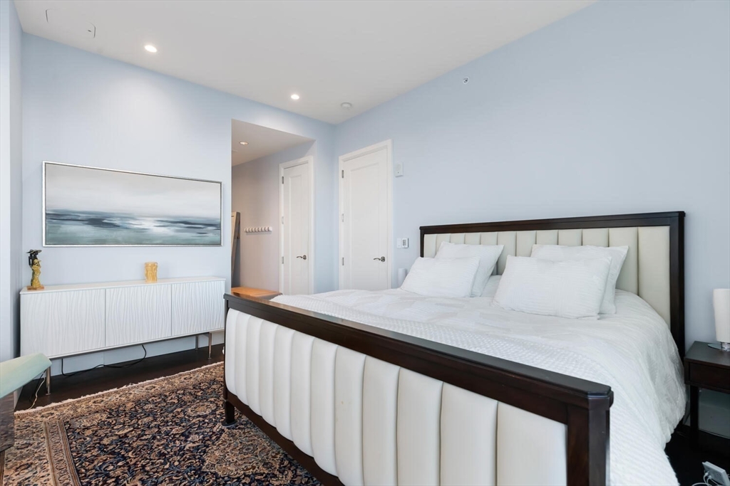 22 Liberty Dr #6F Boston, MA 02210